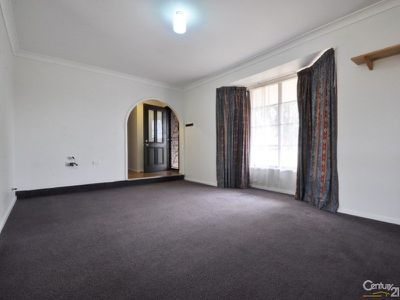8 Sloman Close, Dubbo