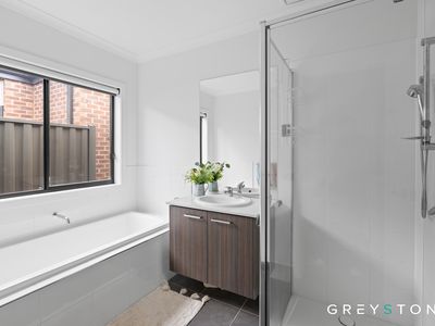 5 Nebula Court, Fraser Rise