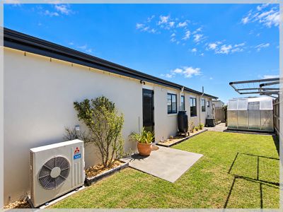 16 Story Street, Foxton Beach