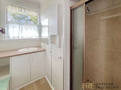 4 Bleakley Street, Horsham