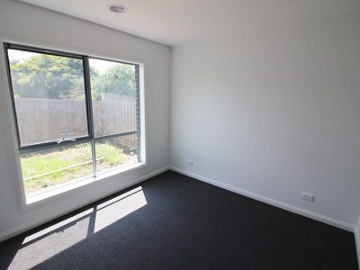 6B Nagle Drive, Belmont