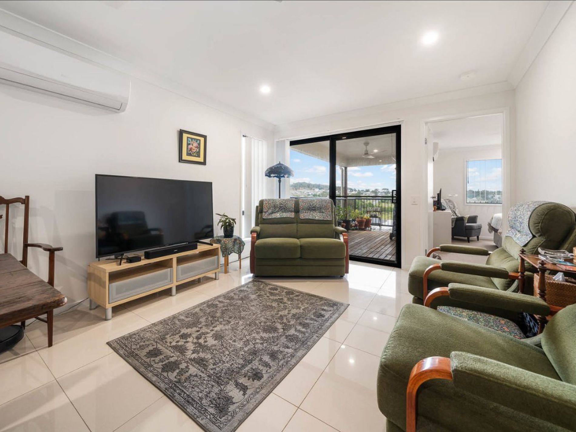 2/17 McInnes Crescent, Glenvale