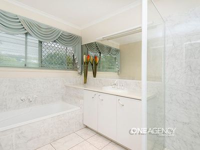 2 Greenstead Way, Forest Lake