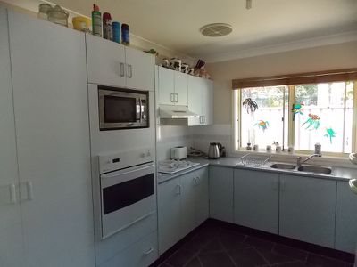 11 Churchill Crescent, Windermere Park