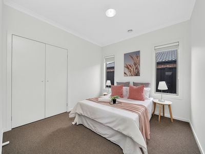 19 Nitre Street, Manor Lakes