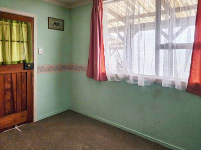 16 Leader Street, Riverton