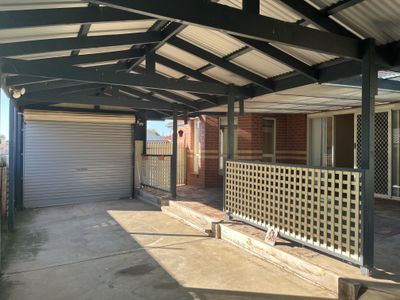 10 Dendle Street, Leopold