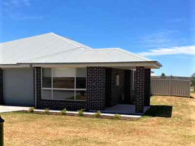 25 Wollomombi Parade, Dubbo