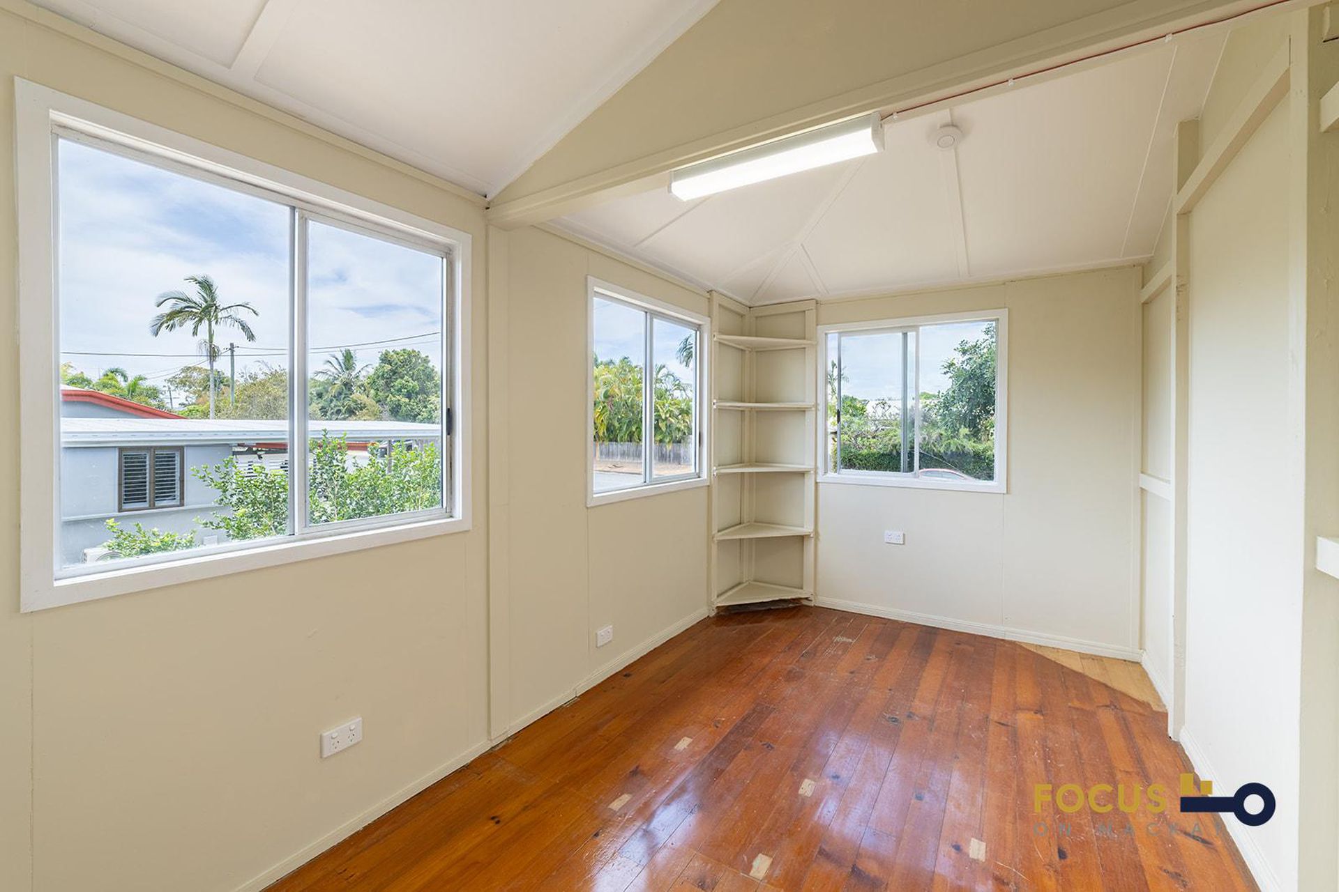 6 Scanlan Street, East Mackay