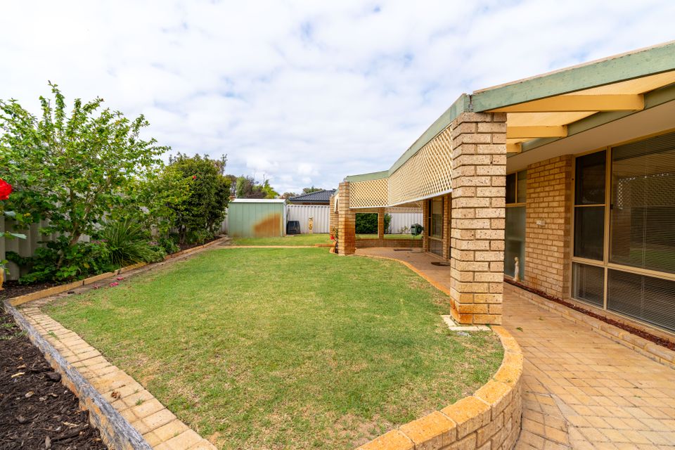 8 Derwent Place, Rockingham