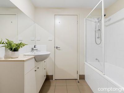 20 / 1 Saltriver Place, Footscray