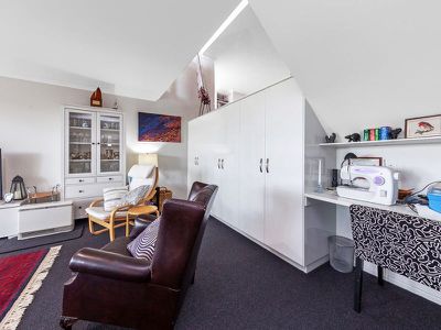 19 / 49 Leahy Close, Narrabundah