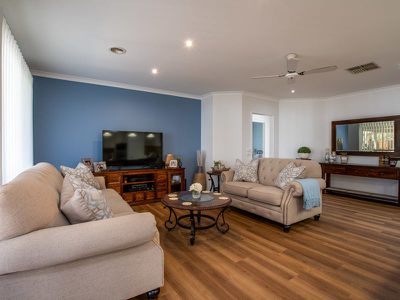 48 Norman Way, Thurgoona