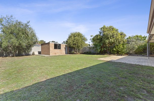 72 Cambridge Crescent, Cooloongup