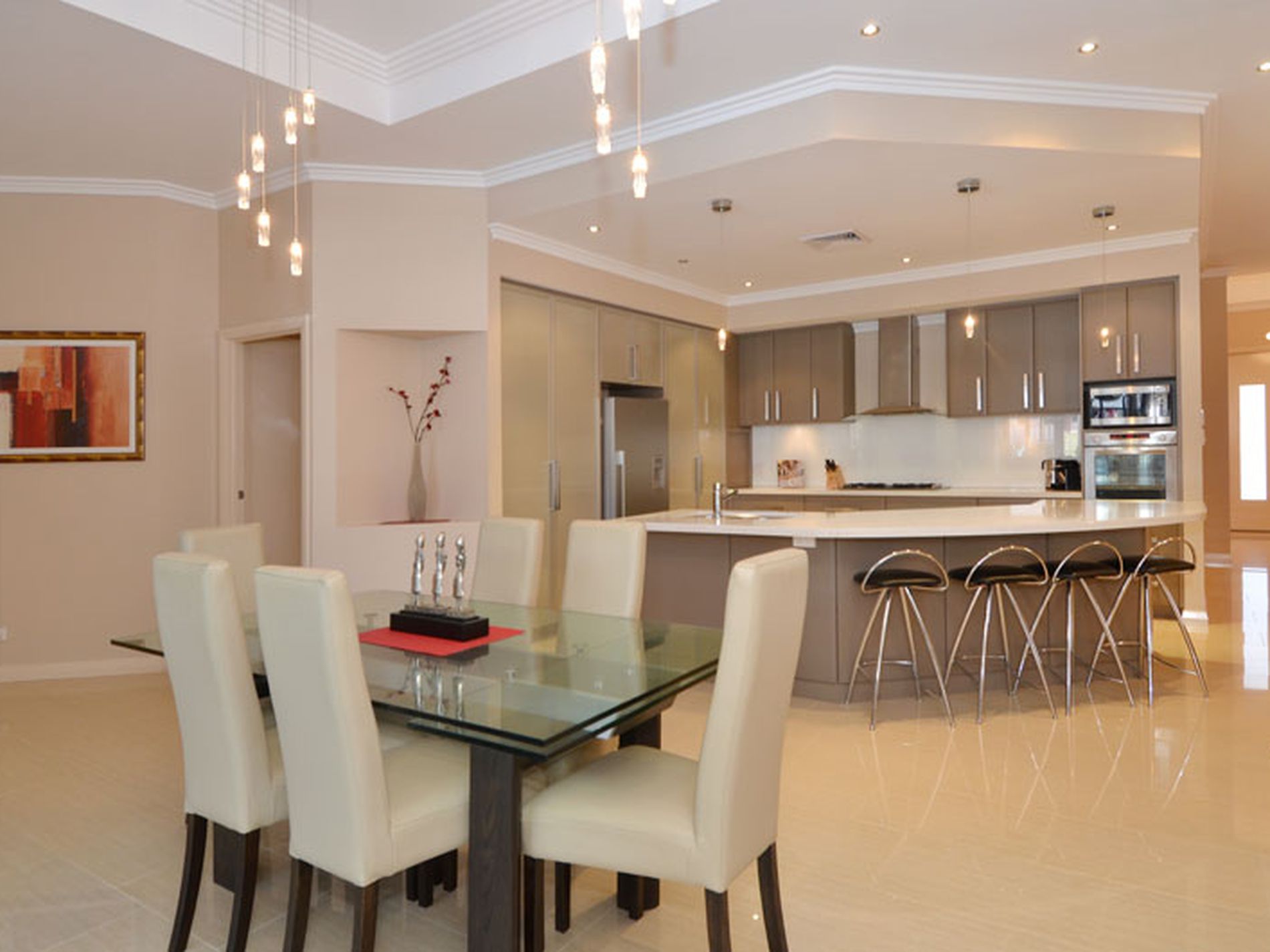 5 Buchanan Court, Somerville