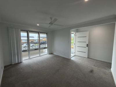 3 Grace Cl, White Rock