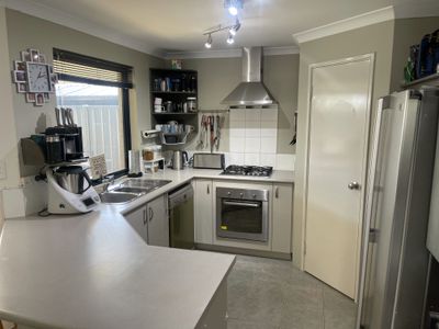 5 Sawtooth Bend, Banksia Grove