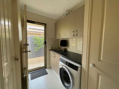 16 Lady Penrhyn Drive, Eli Waters