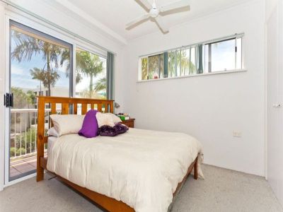 8 / 12 Memorial Avenue, Cotton Tree
