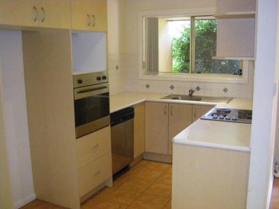 3 / 42A Greenacre Road, Wollongong