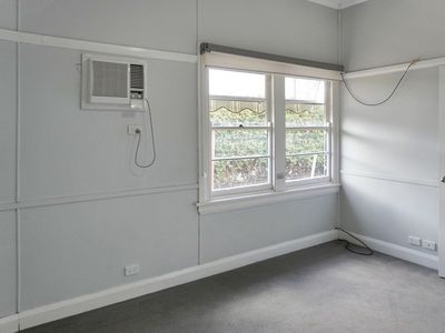 27 Queen Street, Forbes