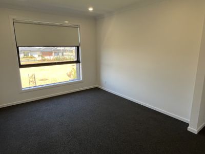 7 Rayer Walk, Tarneit