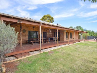 3 Emery Close, Broadwood