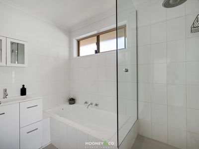 31 Marnie Drive, Cranbourne West