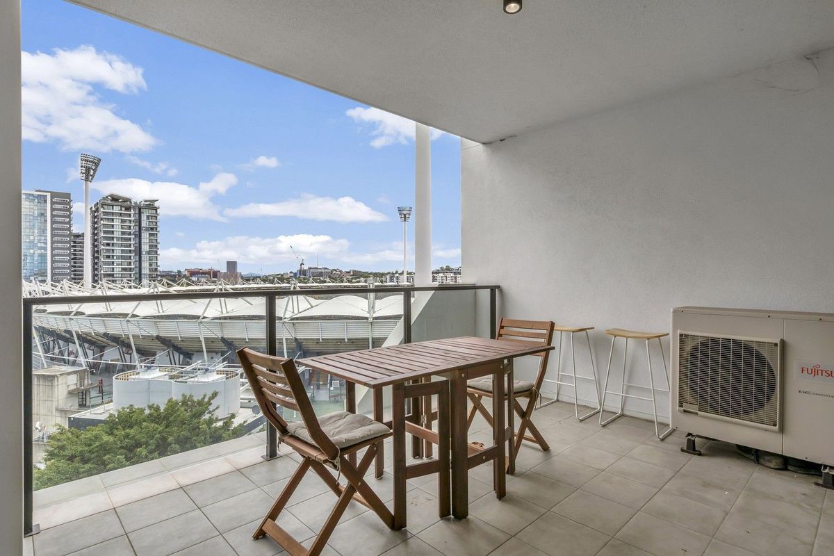 902 / 95 Linton Street, Kangaroo Point