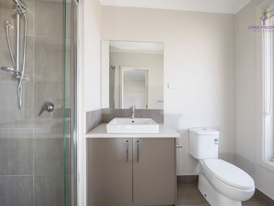 4 Yaleri Rise, Werribee