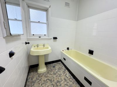 15 Gardinia Street, Beverly Hills