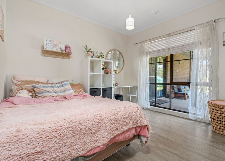 13 Benbows Road, Portland