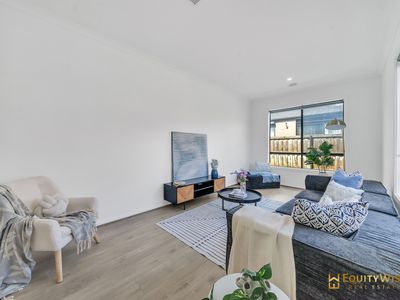 4 Chutney Street, Manor Lakes