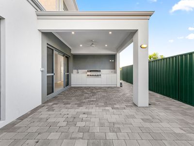 11A Mauldon Mews, Winthrop