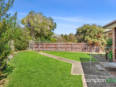 39 Melva Crescent, Whittington