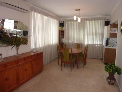 4A Knock Cres, Beverly Hills
