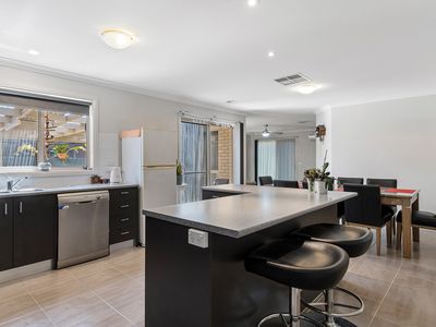 7 Dylan Street, Epsom