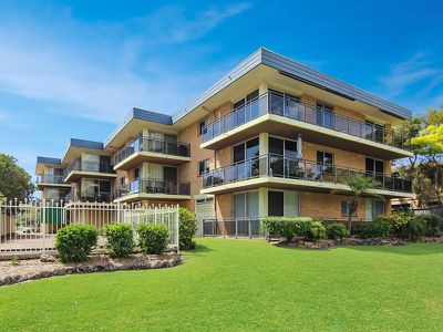 4 / 50-52 Little Street, Forster