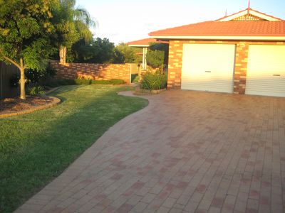 8 Newlands Place, Dubbo