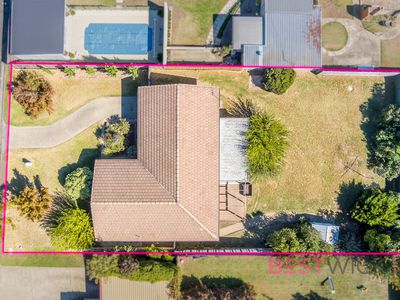 4 Tareena Avenue, Kelso