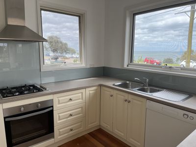 1/17 The Esplanade, Geelong