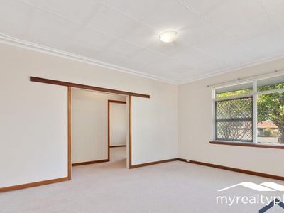 389 Grand Promenade, Dianella