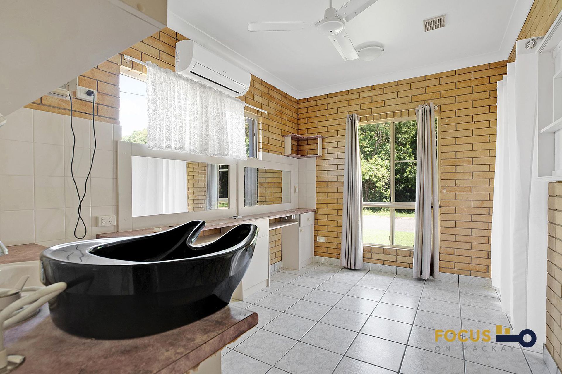 18 Clark St, Grasstree Beach