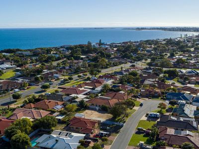 23 Frigate Close, Waikiki