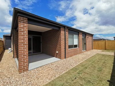 16 Gambino Crescent, Truganina