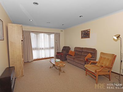 17 Schwarz Avenue, Horsham