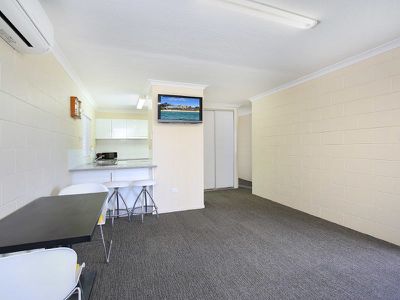 1 / 2 Pettigrew Street, Mooloolaba