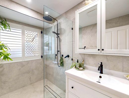 The Complete Package - Renovated, Pool & Caravan Parking image 12