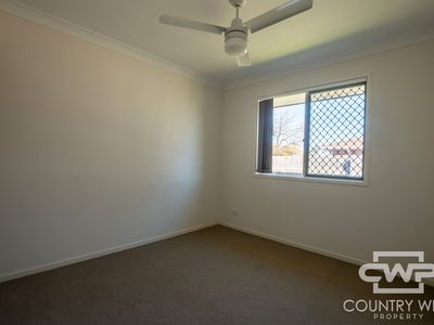 48 Manse Street, Guyra