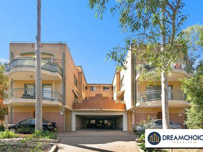 4 / 12-14 Betts Street, Parramatta